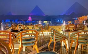Hotel Cleopatra Pyramids View